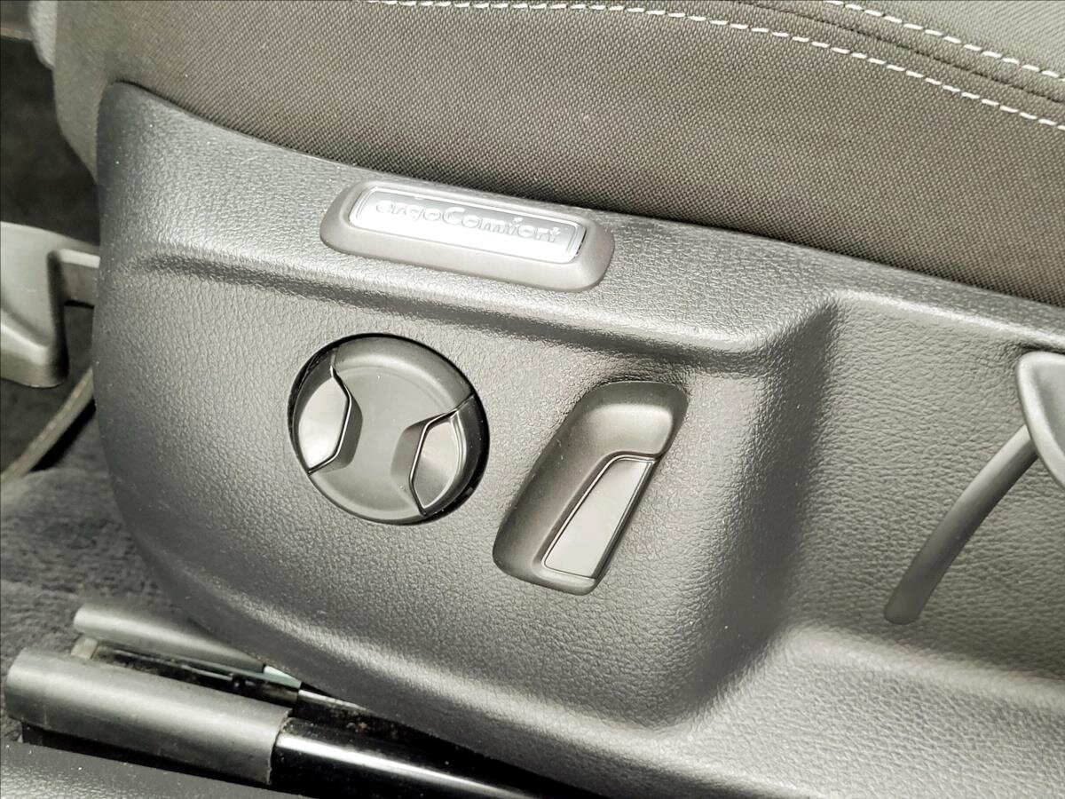 Volkswagen Passat Kombi 1,6 l 88 kw