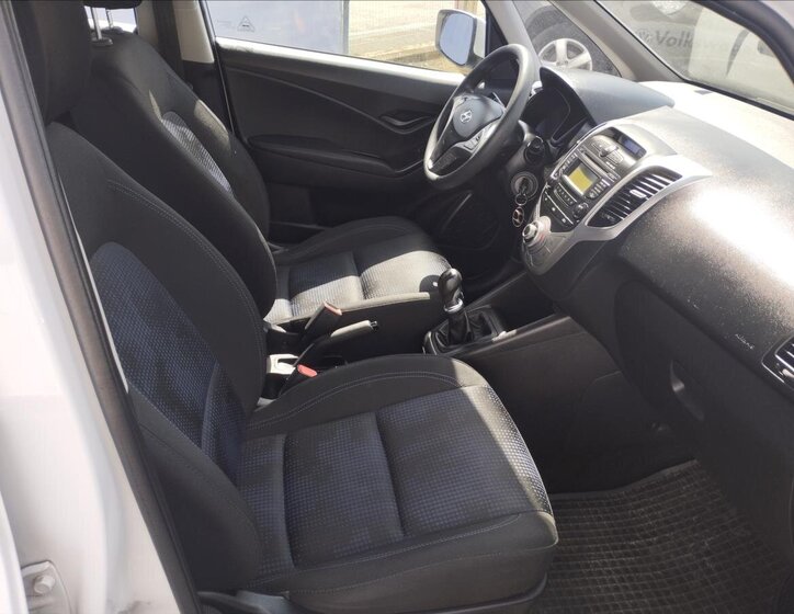 Hyundai ix20 MPV 1,4 l 57 kw