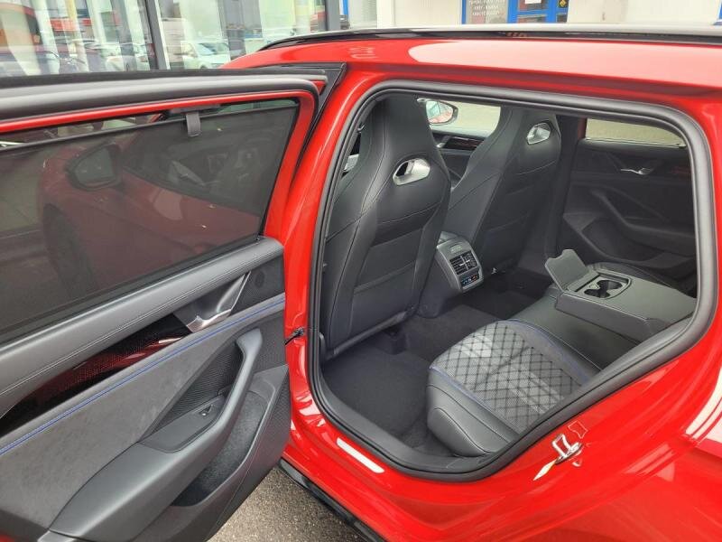 Volkswagen Passat Kombi 2,0 l 195 kw