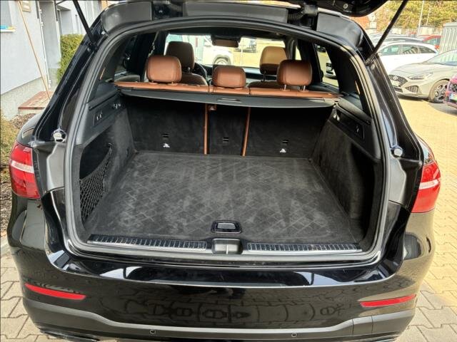 Mercedes-Benz GLC SUV / Terénní 3,0 l 270 kw