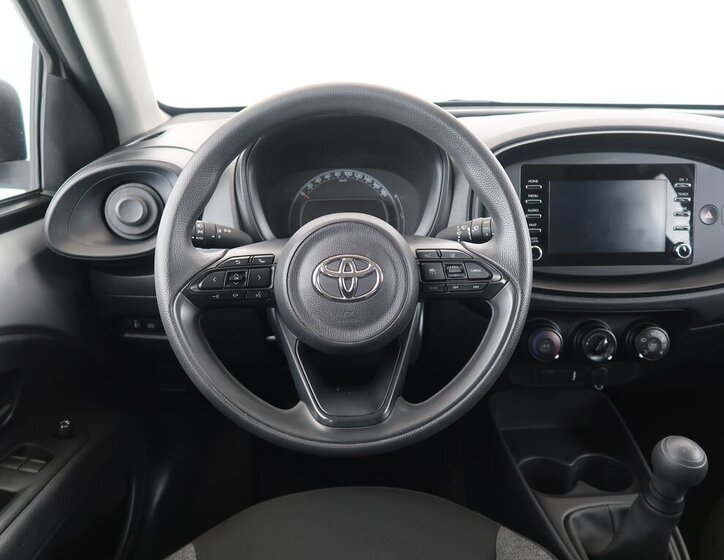 Toyota Aygo Hatchback 998,0 53 kw