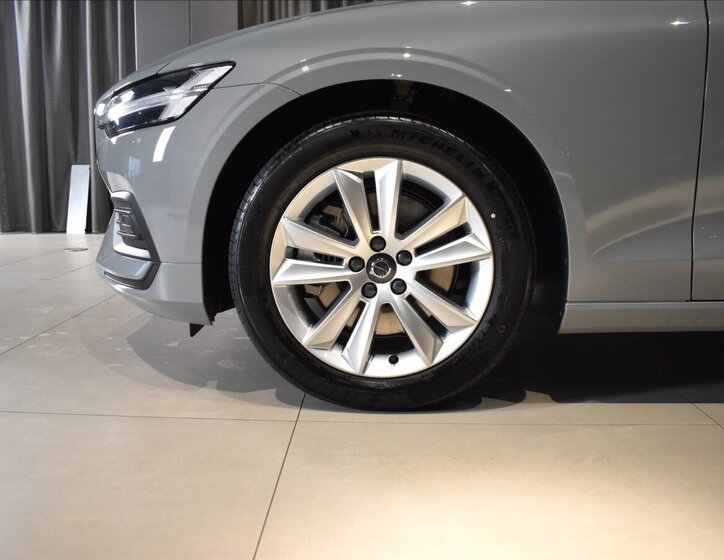 Volvo V60 Kombi 2,0 l 145 kw