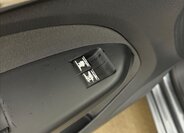 Volkswagen Touran MPV 1,6 l 75 kw