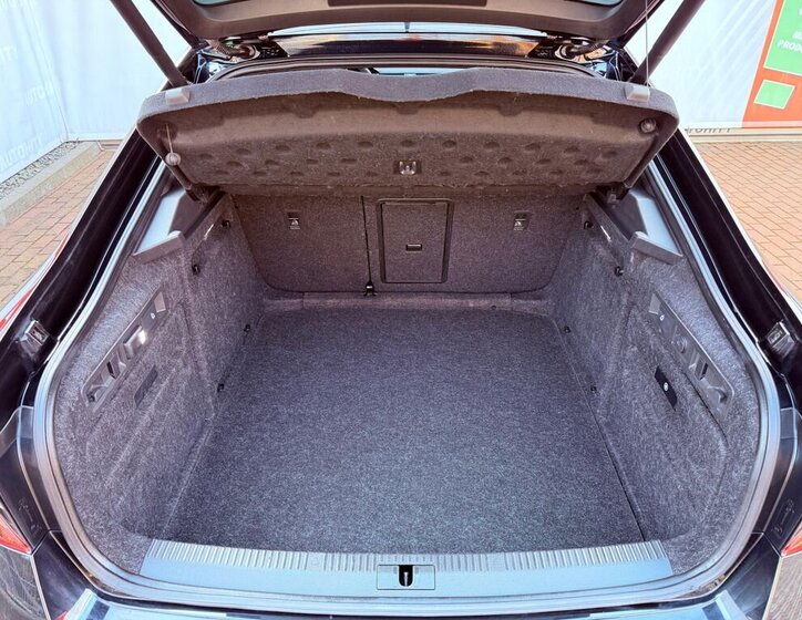 Škoda Superb Sedan / Limuzína 2,0 l 140 kw