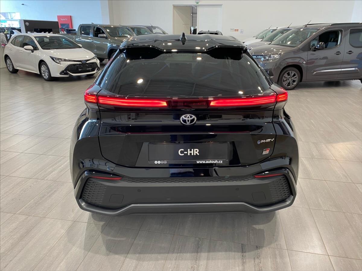 Toyota C-HR SUV 2,0 l 165 kw