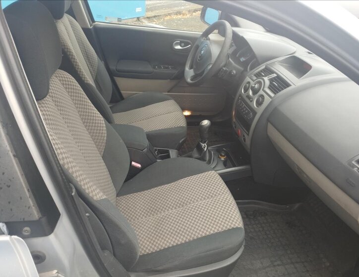 Renault Mégane Sedan / Limuzína 1,4 l 72 kw