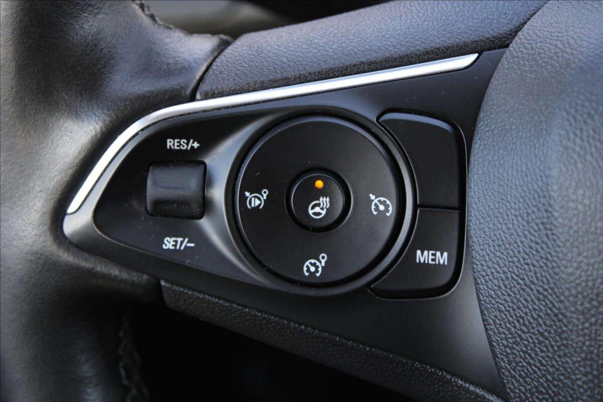 Opel Grandland X SUV / Terénní 1,5 l 96 kw