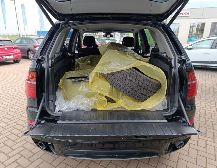 BMW X5 SUV / Terénní 3,0 l 180 kw