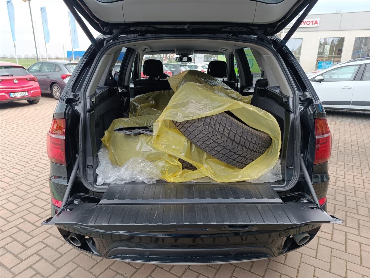 BMW X5 SUV / Terénní 3,0 l 180 kw