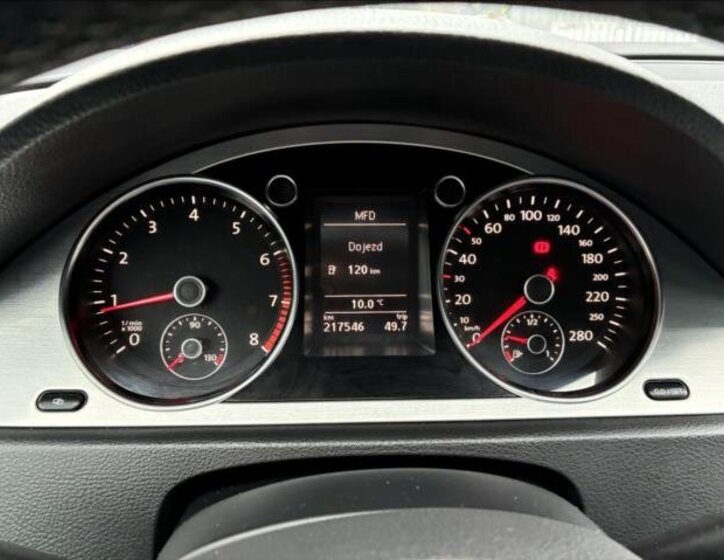 Volkswagen Passat CC Sedan 1,8 l 118 kw