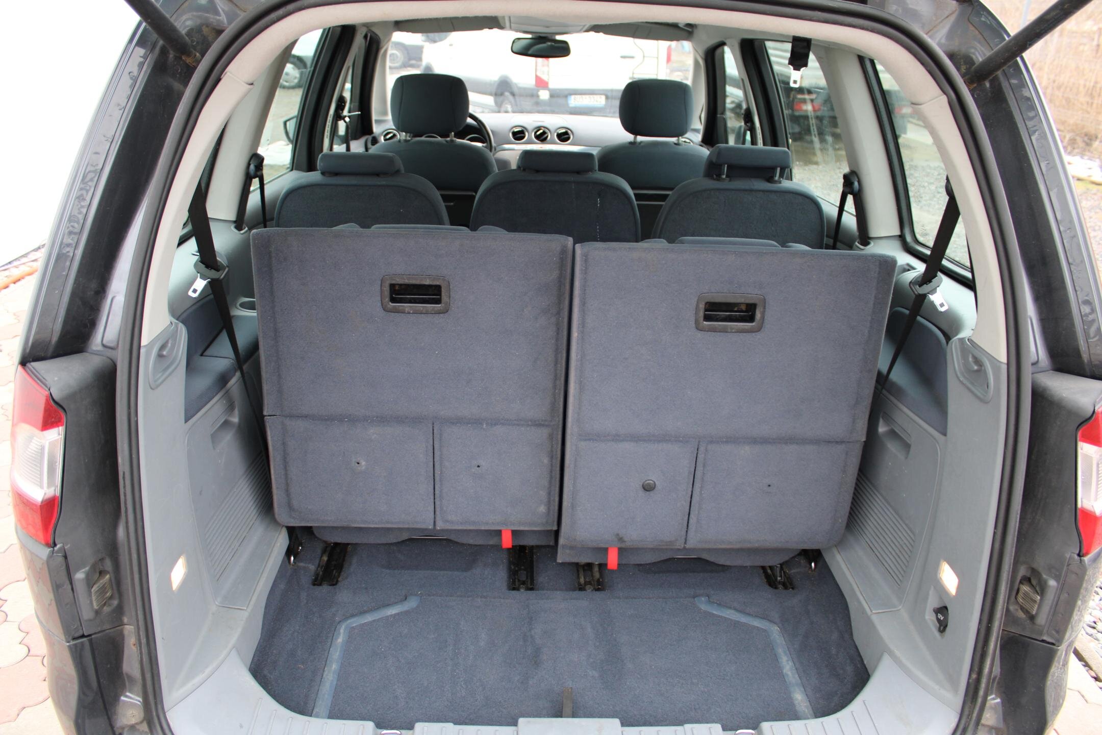 Ford Galaxy Kombi 1,8 l 92 kw