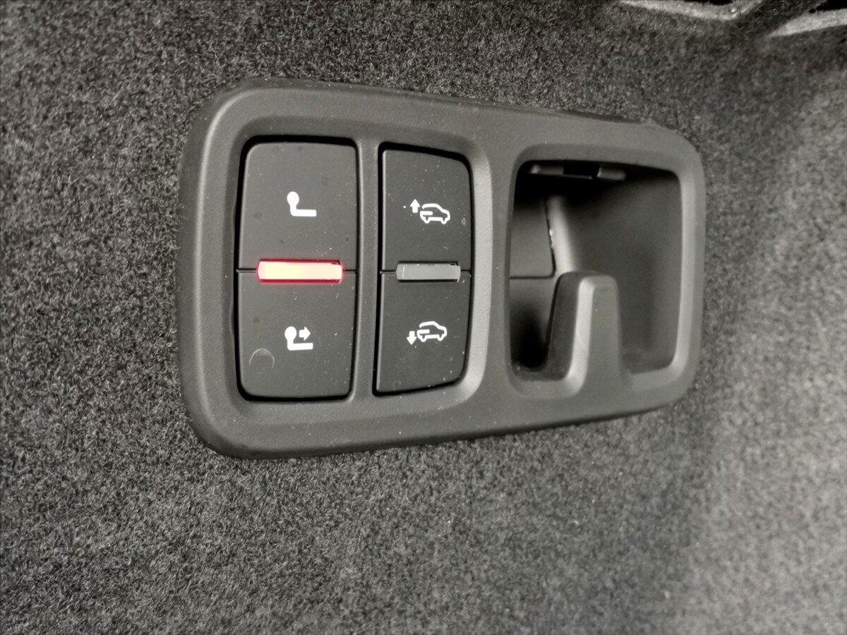 Audi Q8 SUV / Terénní 3,0 l 250 kw