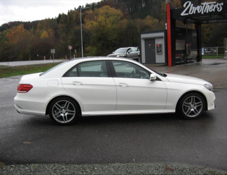 Mercedes-Benz Třídy E 7