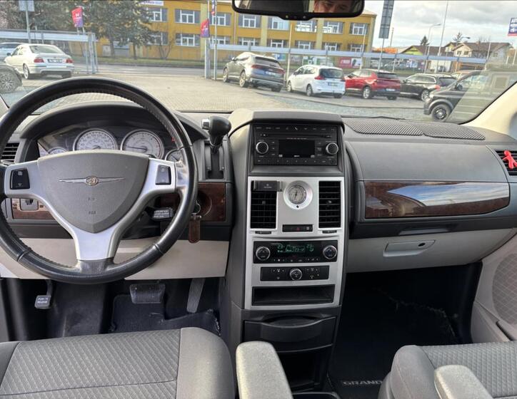 Chrysler Grand Voyager 10