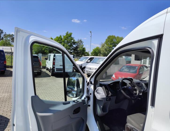 Ford Transit 12