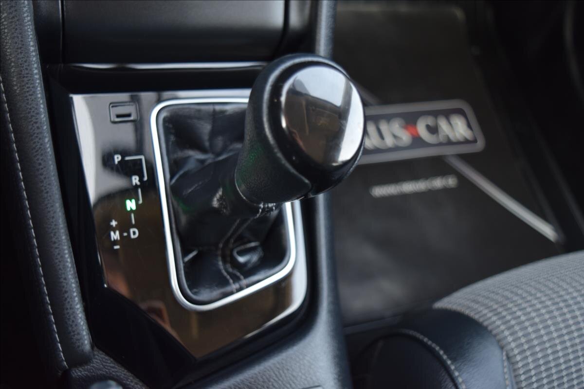 Toyota Auris Kombi 1,2 l 85 kw