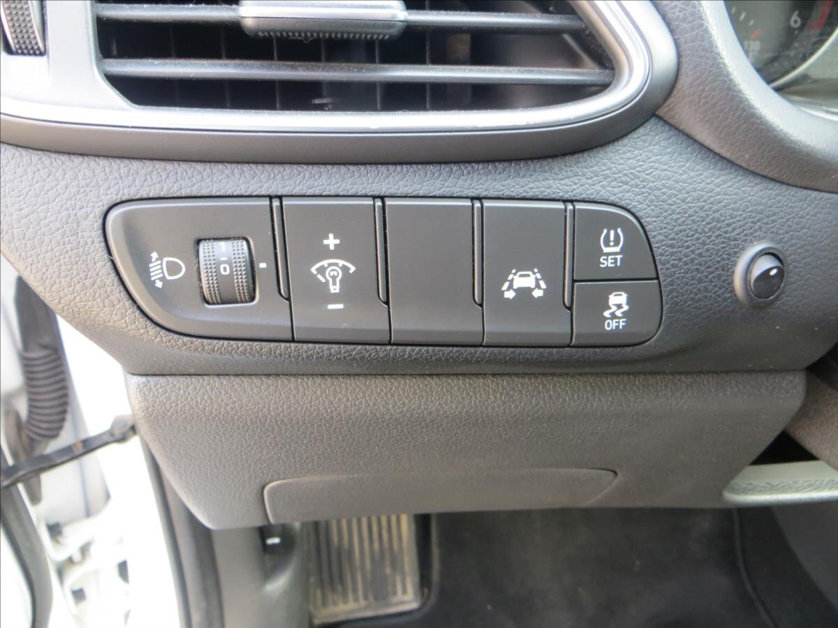 Hyundai i30 Kombi 1,6 l 85 kw