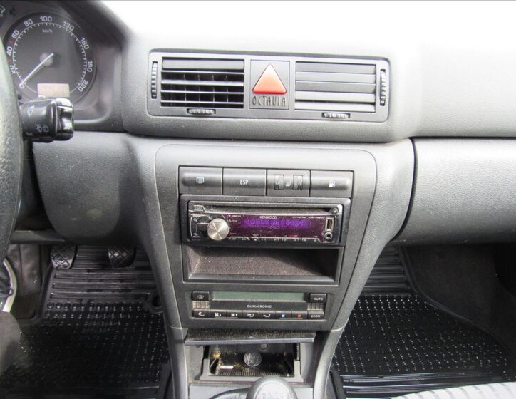 Škoda Octavia Sedan / Limuzína 1,9 l 66 kw