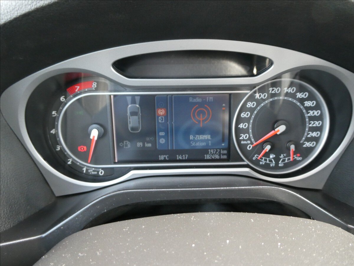 Ford S-MAX MPV 2,0 l 107 kw