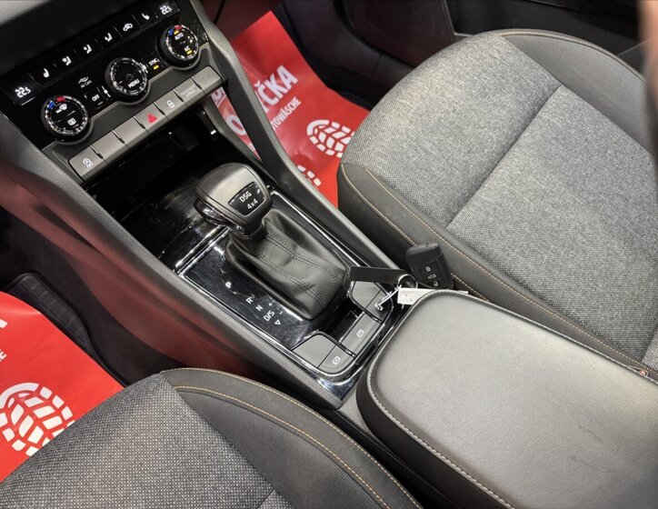 Škoda Karoq SUV / Terénní 2,0 l 110 kw