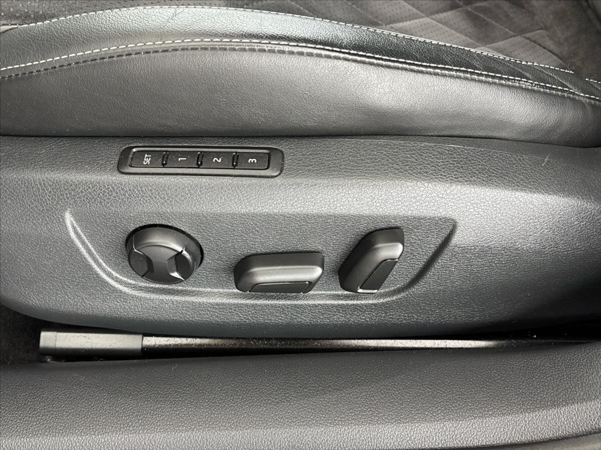 Škoda Superb Liftback 2,0 l 140 kw