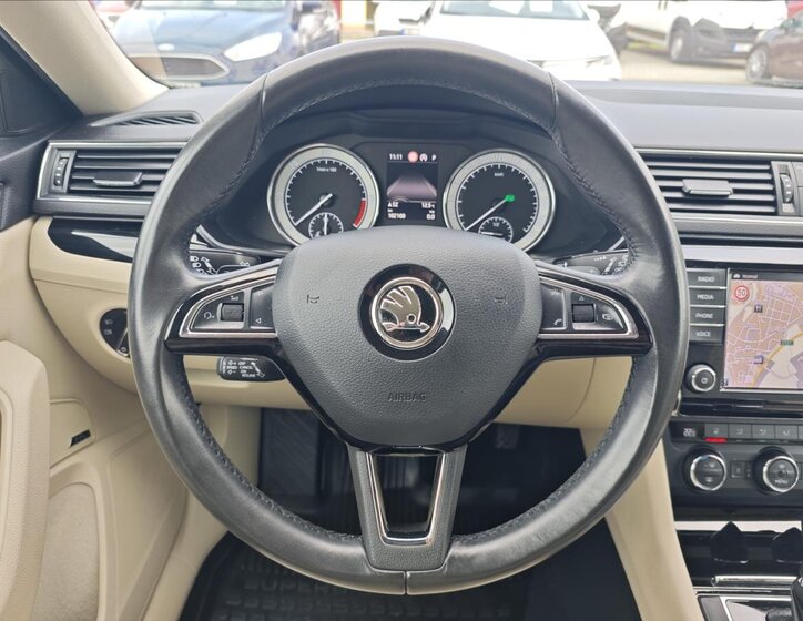 Škoda Superb Sedan / Limuzína 2,0 l 110 kw