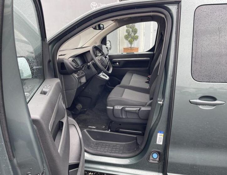 Toyota ProAce Verso 9