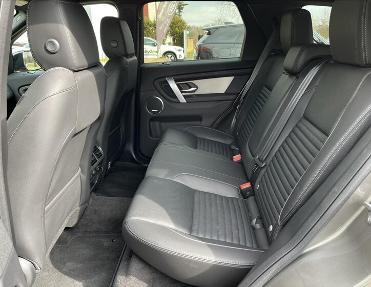 Land Rover Discovery Sport SUV / Terénní 2,0 l 147 kw