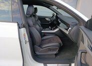 Audi Q8 SUV / Terénní 3,0 l 210 kw