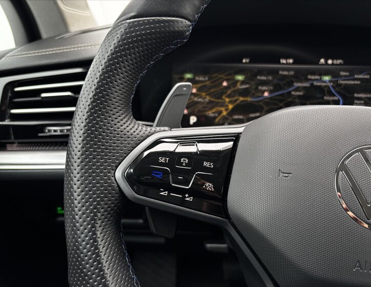 Volkswagen Touareg SUV / Terénní 3,0 l 210 kw