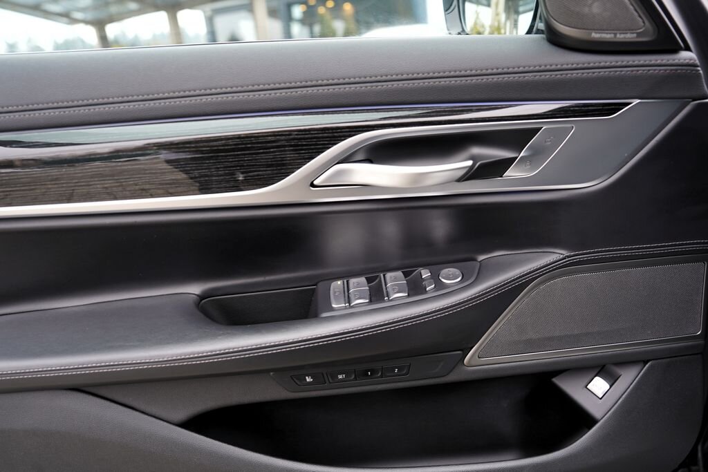 BMW Řada 7 Sedan 3,0 l 210 kw