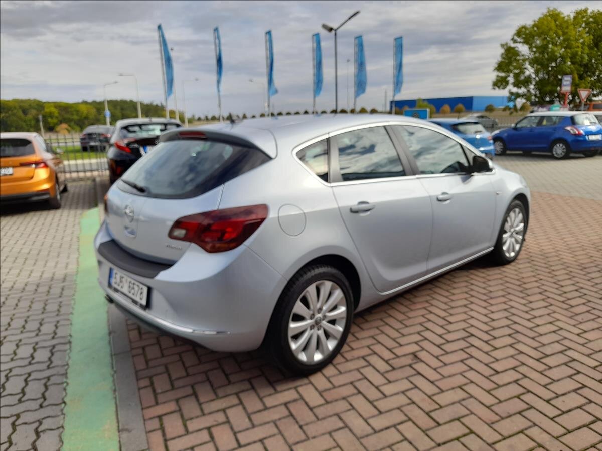 Opel Astra Hatchback 1,4 l 103 kw