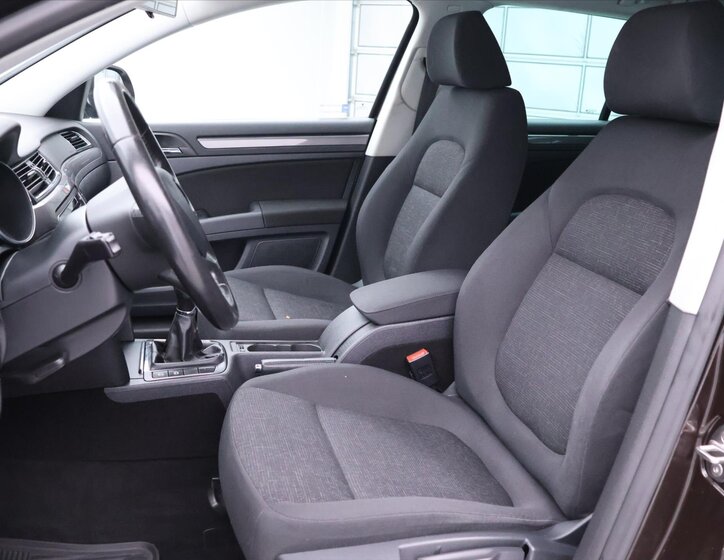 Škoda Superb Kombi 2,0 l 103 kw