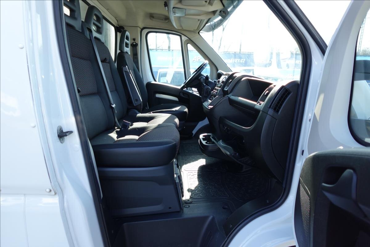 Peugeot Boxer Valník 2,2 l 121 kw