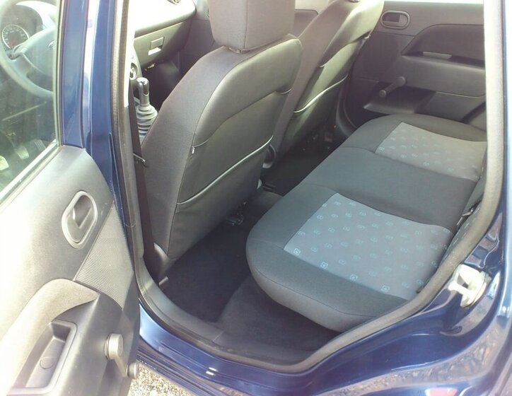 Ford Fiesta 12