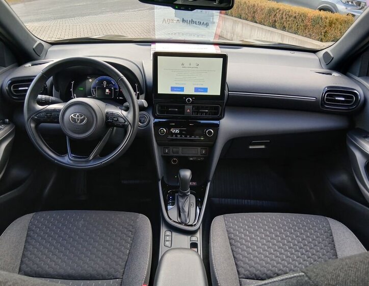 Toyota Yaris Cross SUV 1,5 l 68 kw