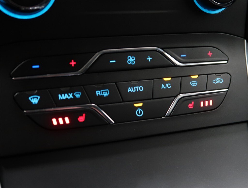 Ford S-MAX MPV 2,0 l 140 kw