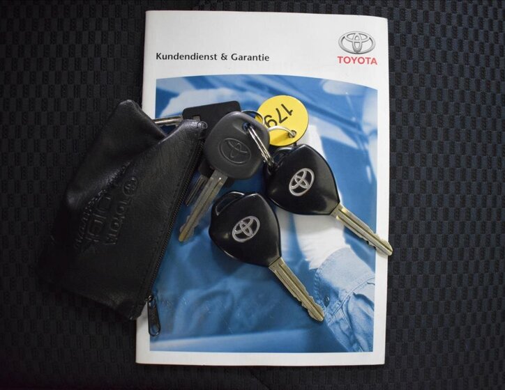 Toyota RAV4 SUV 2,0 l 112 kw