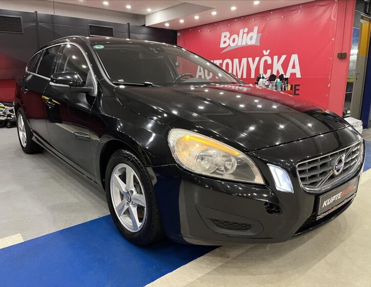 Volvo V60 Kombi 2,0 l 120 kw