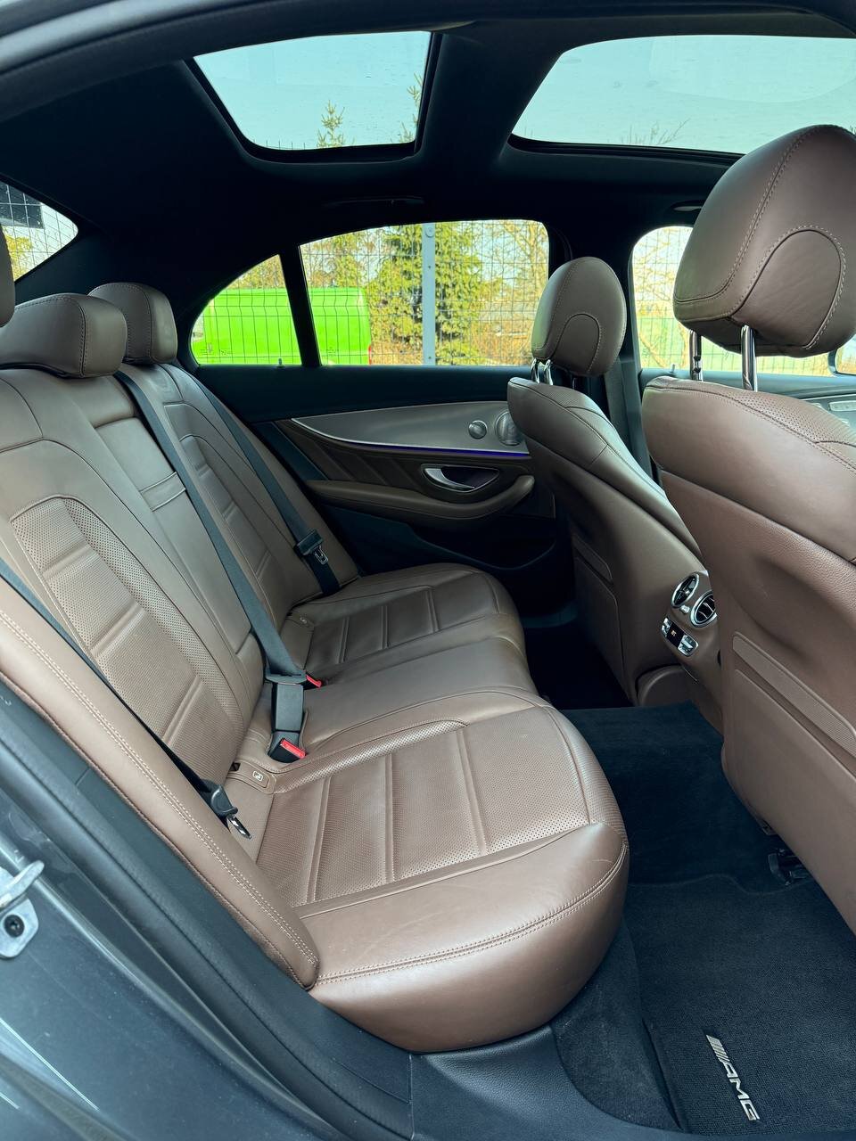 Mercedes-Benz Třídy E Sedan / Limuzína 4,0 l 420 kw