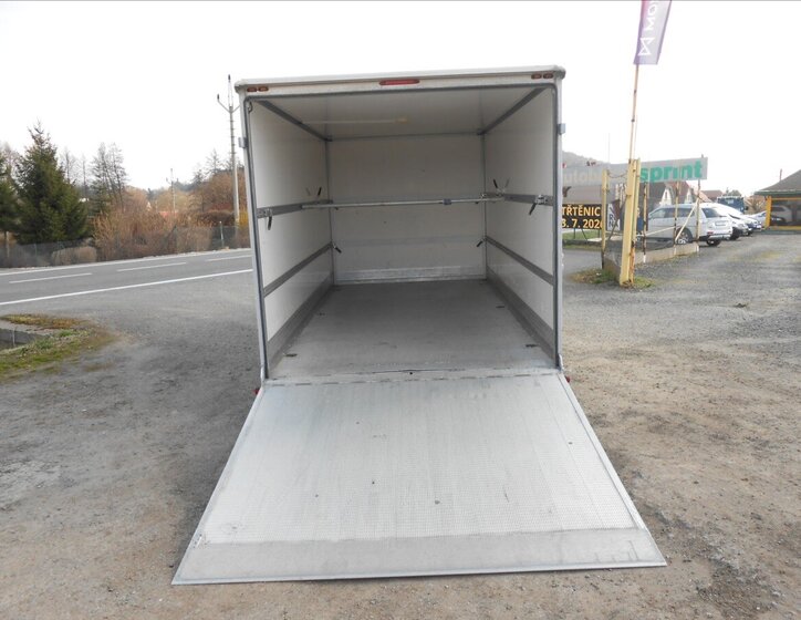 Volkswagen Transporter Kombi 2,0 l 75 kw