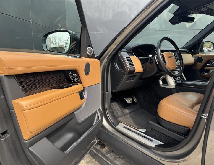 Land Rover Range Rover SUV / Terénní 4,4 l 250 kw