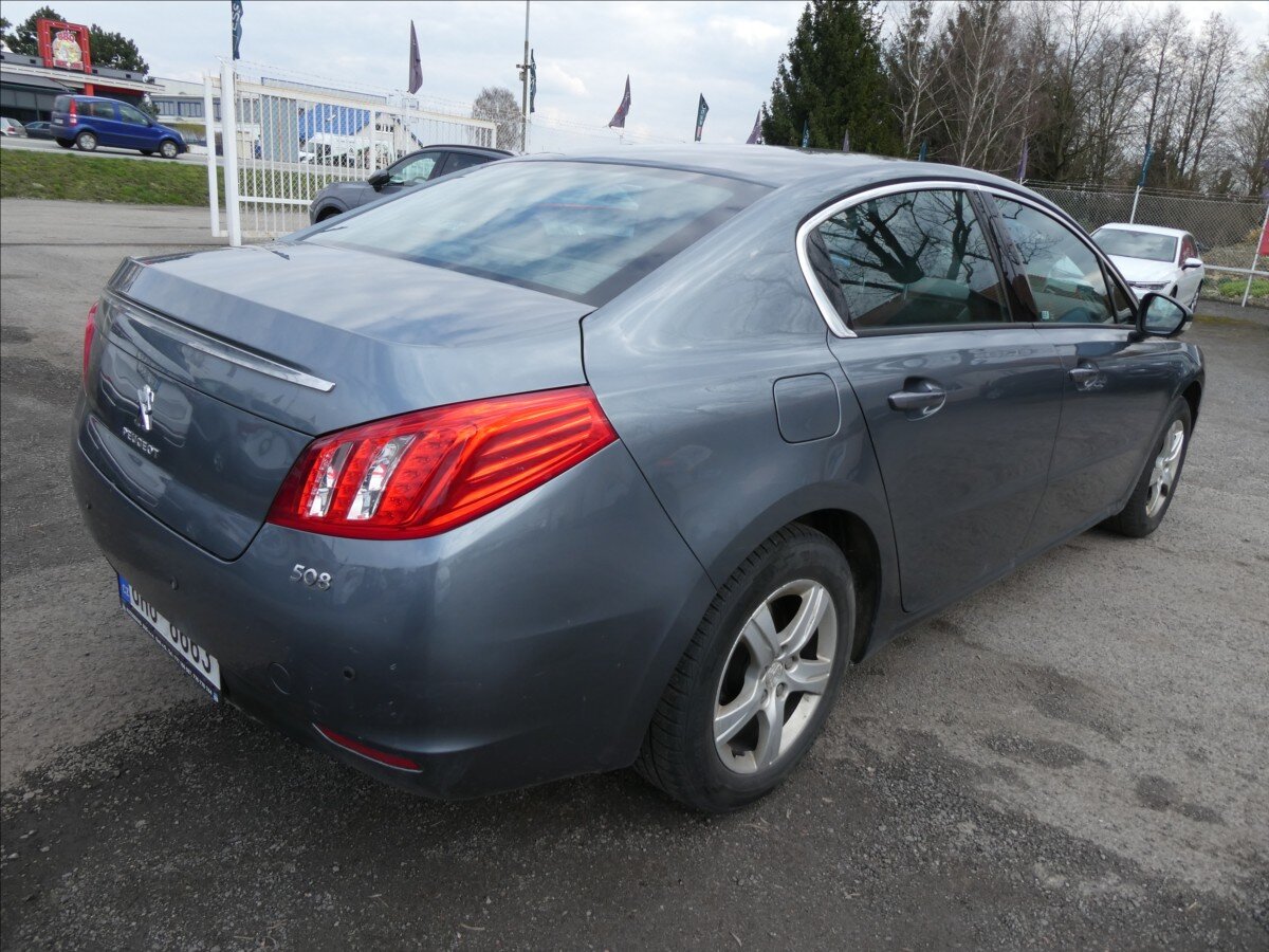 Peugeot 508 Sedan / Limuzína 1,6 l 115 kw