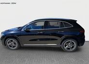 Mercedes-Benz GLA 8