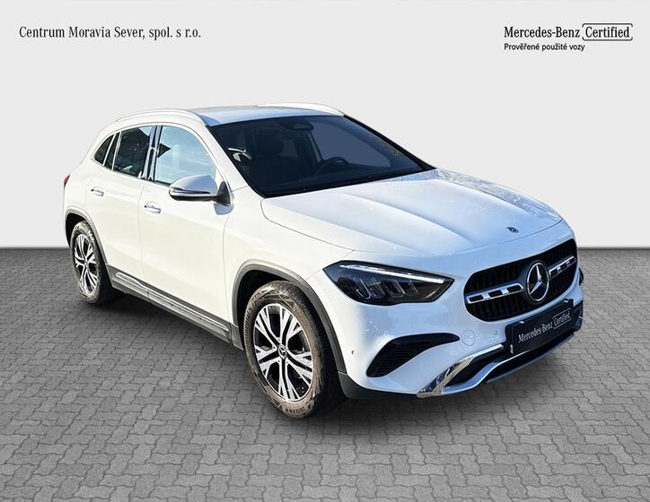 Mercedes-Benz GLA 7
