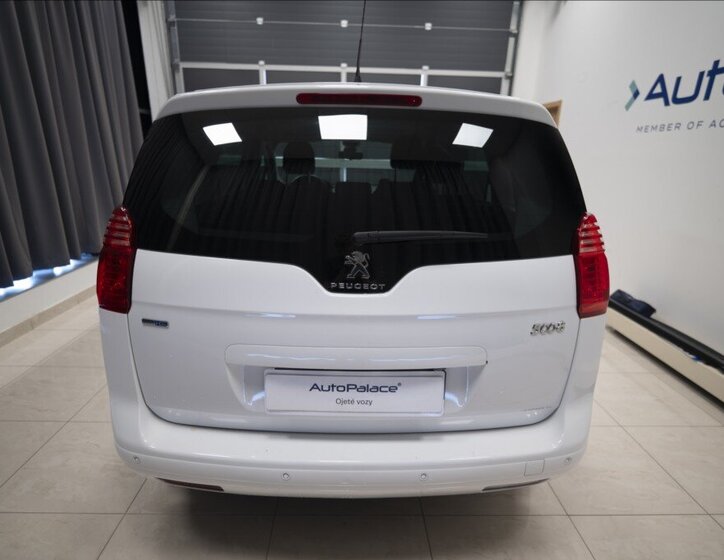 Peugeot 5008 MPV 1,6 l 88 kw