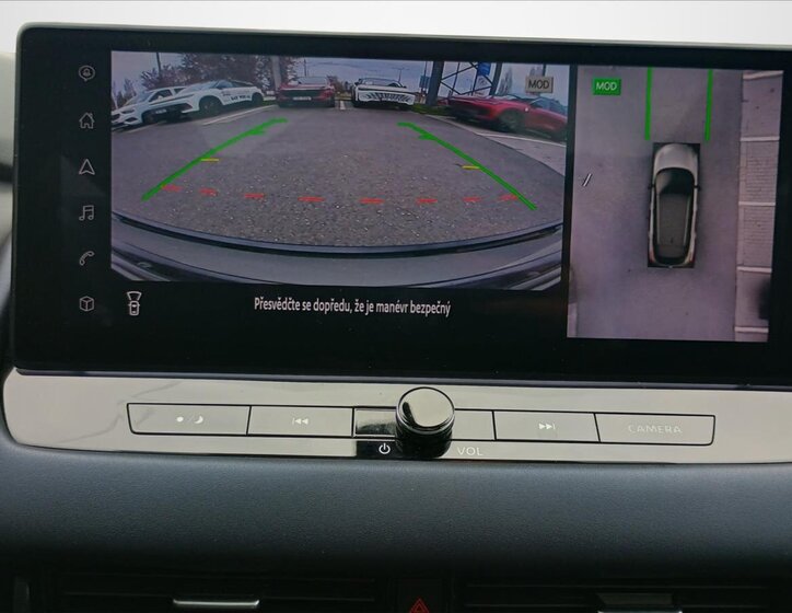 Nissan Qashqai SUV / Terénní 1,3 l 116 kw