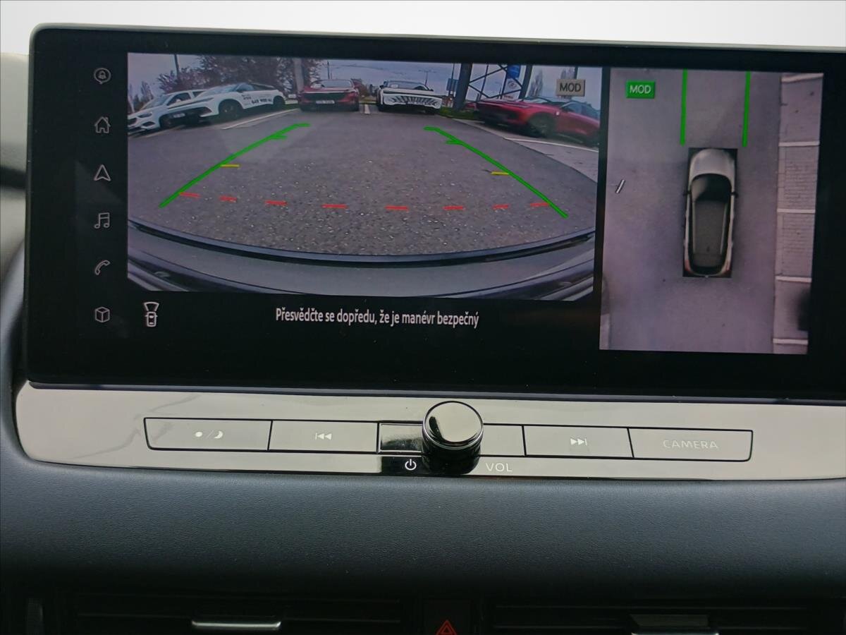 Nissan Qashqai SUV / Terénní 1,3 l 116 kw