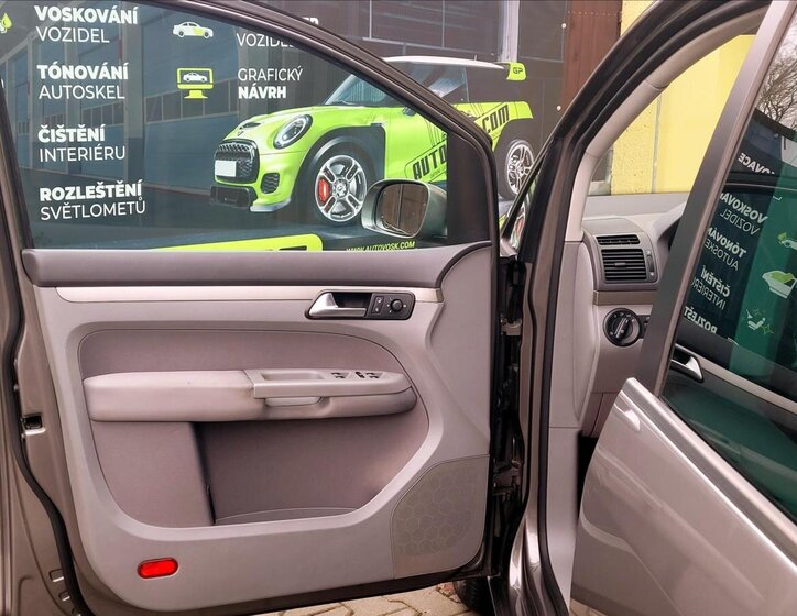 Volkswagen Touran Kombi 1,4 l 103 kw