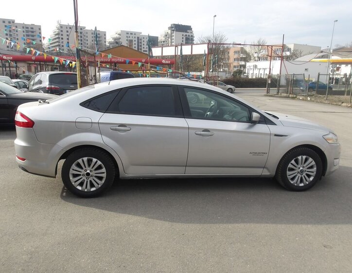 Ford Mondeo Hatchback 2,0 l 103 kw
